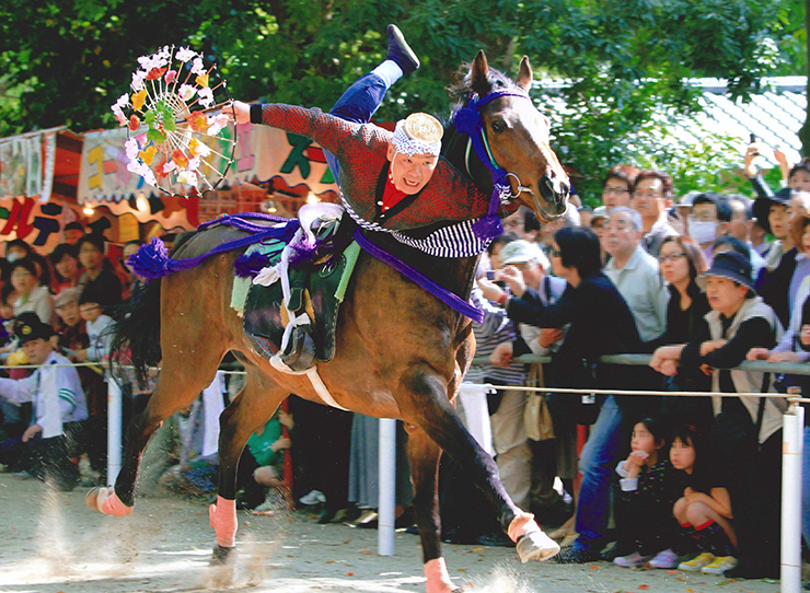 駈馬神事（手綱潜り）